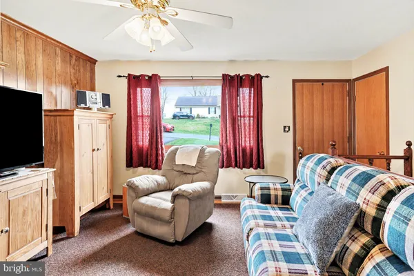 $319,900 | 7833 Dewey Drive, Harrisburg, PA 17112