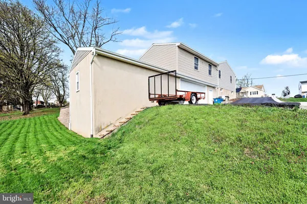 $319,900 | 7833 Dewey Drive, Harrisburg, PA 17112