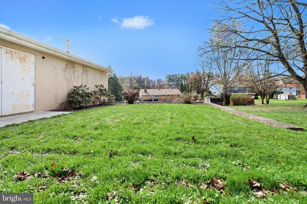 $319,900 | 7833 Dewey Drive, Harrisburg, PA 17112