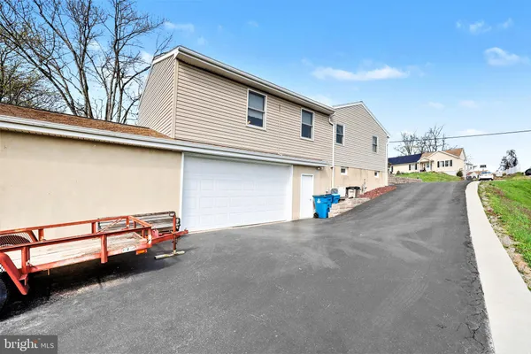 $319,900 | 7833 Dewey Drive, Harrisburg, PA 17112