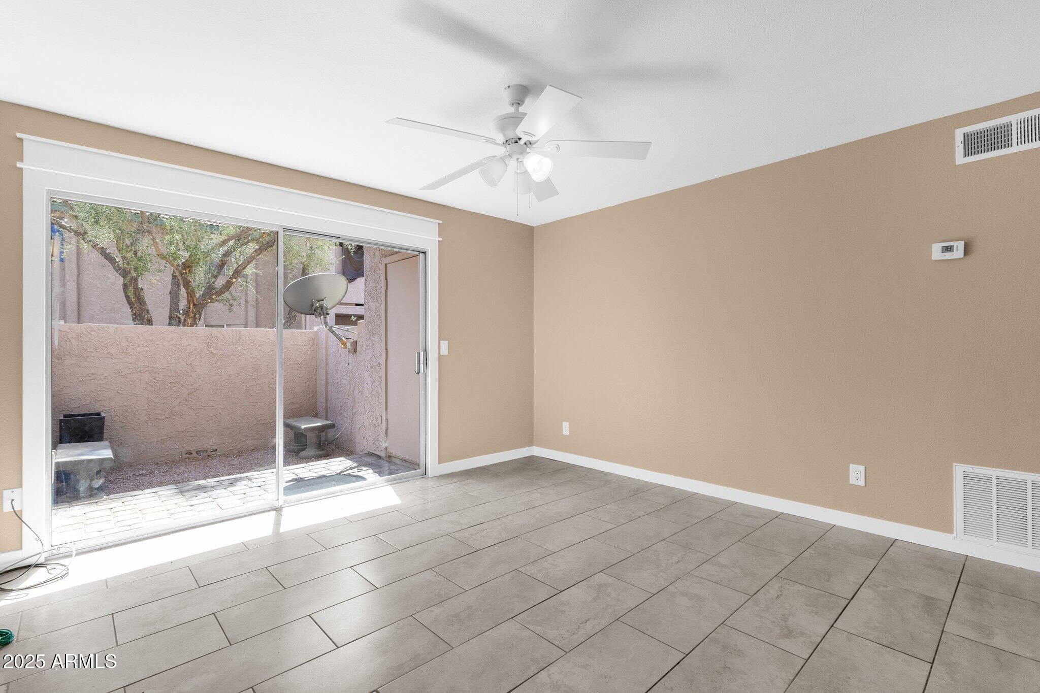 623 West Guadalupe Road, Unit 131 Mesa, AZ 85210 - Photo 11 of 38 6-web-or-mls-623-w-guadalupe-rd-131