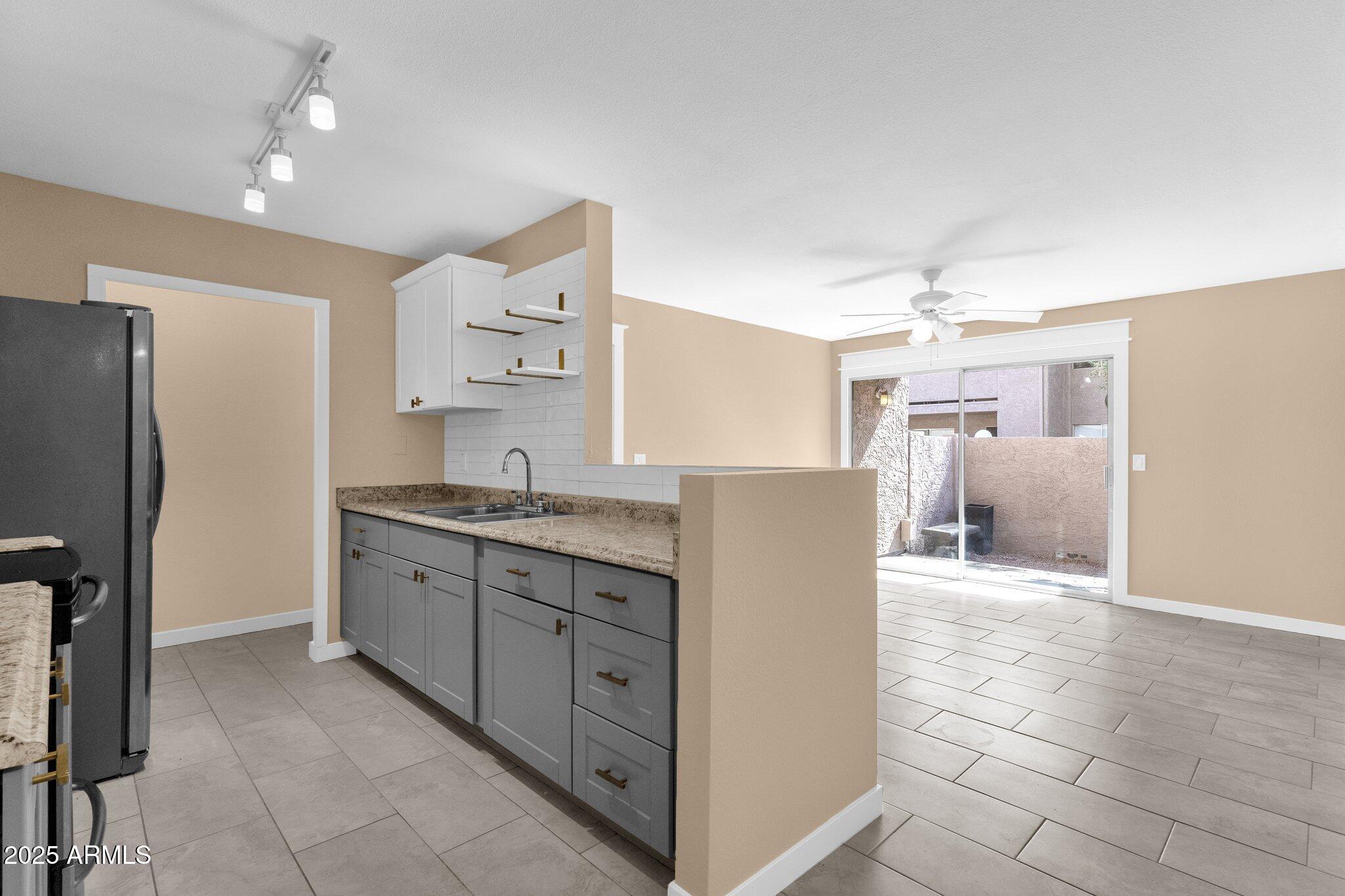 623 West Guadalupe Road, Unit 131 Mesa, AZ 85210 - Photo 5 of 38 10-web-or-mls-623-w-guadalupe-rd-131