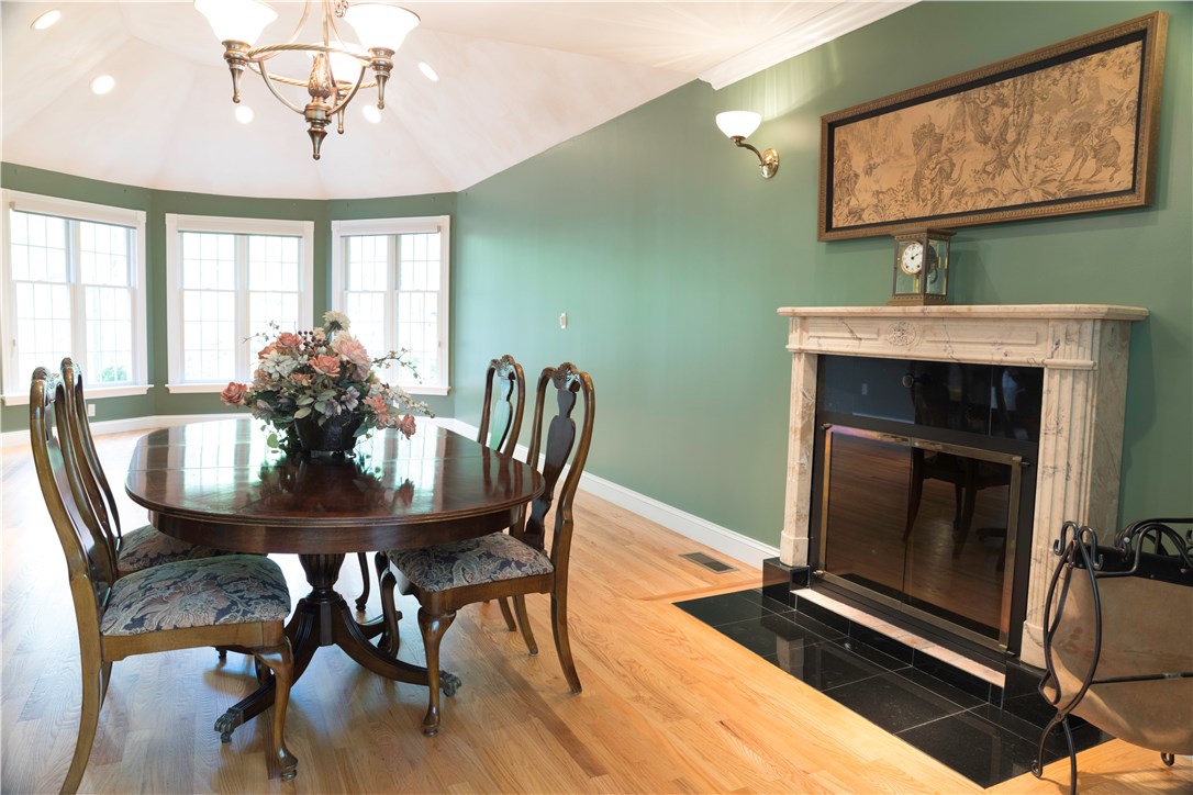 60 Gentry Way Scituate, RI 02857 - Photo 9 of 20