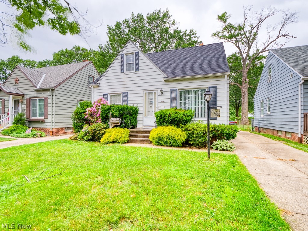 6202 Ridgewood Avenue Parma, OH 44129 - Photo 5 of 24