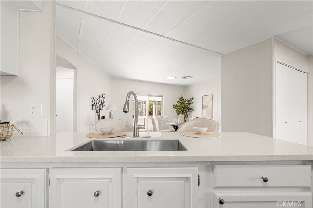 7221 San Luis Street Carlsbad, CA 92011 - Photo 15 of 40