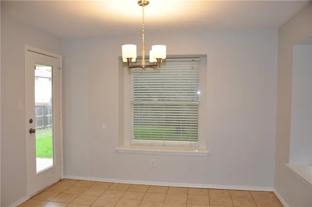 a view of empty room with window
