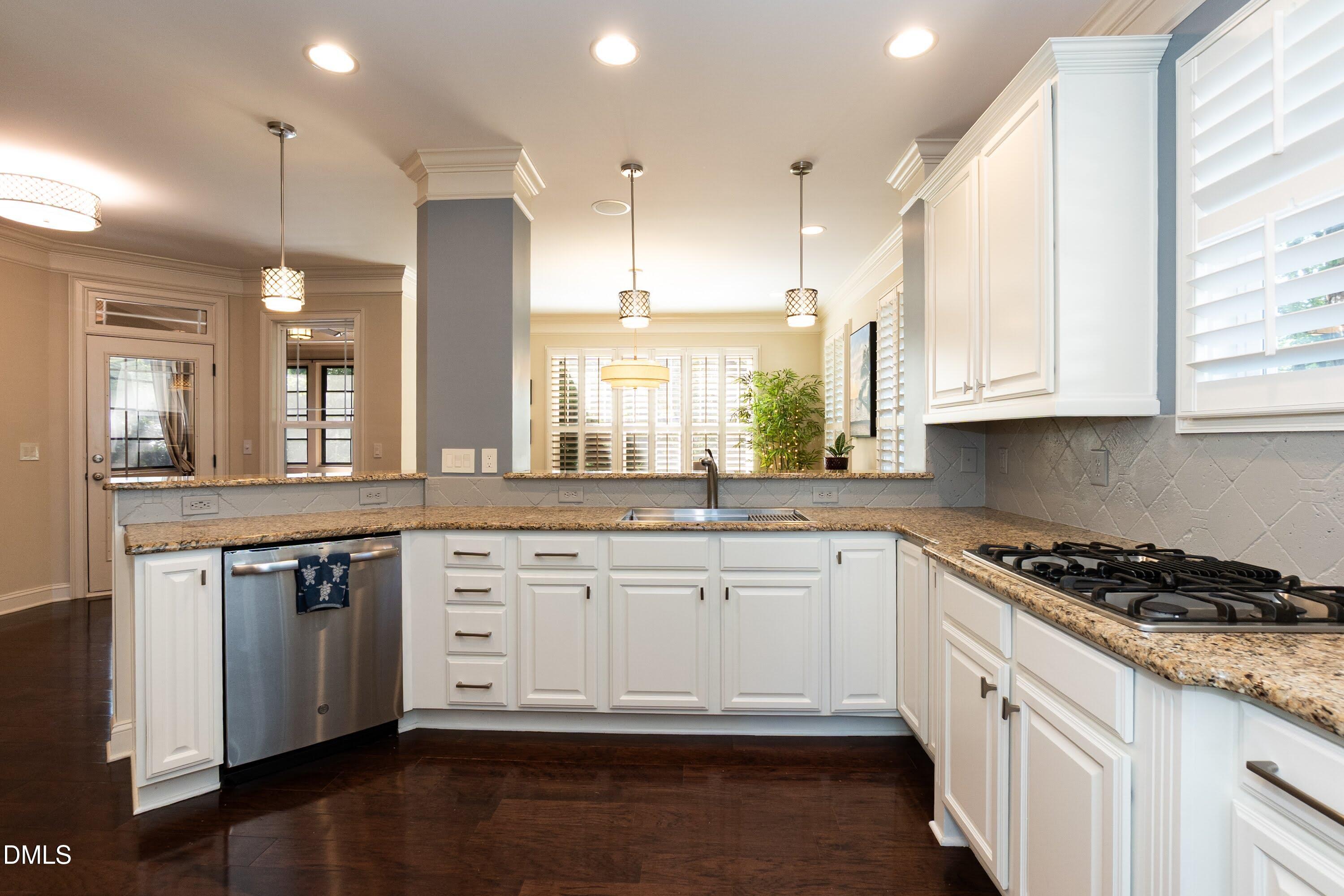 4213 Oakthorne Way Raleigh, NC 27613 - Photo 8 of 46 Kitche 04