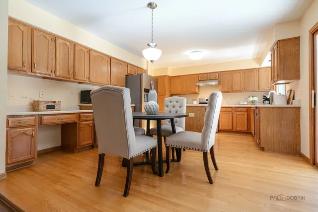 $650,000 | 126 South Fiore Parkway, Vernon Hills, IL 60061