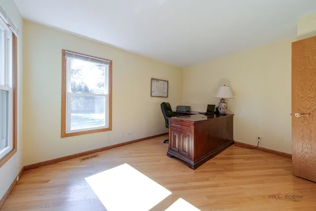 $650,000 | 126 South Fiore Parkway, Vernon Hills, IL 60061