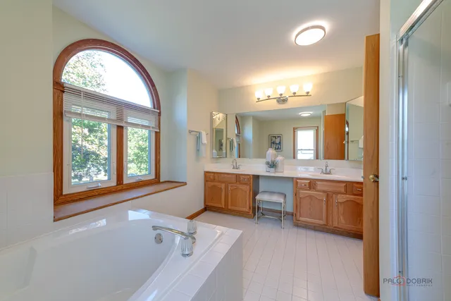 $650,000 | 126 South Fiore Parkway, Vernon Hills, IL 60061