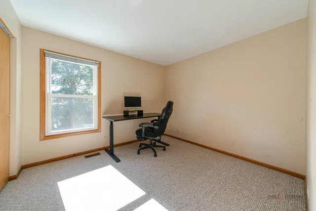 $650,000 | 126 South Fiore Parkway, Vernon Hills, IL 60061