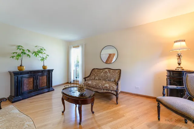 $650,000 | 126 South Fiore Parkway, Vernon Hills, IL 60061