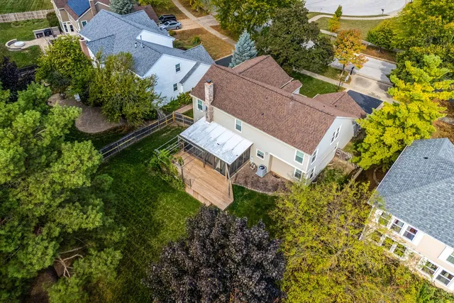 $650,000 | 126 South Fiore Parkway, Vernon Hills, IL 60061