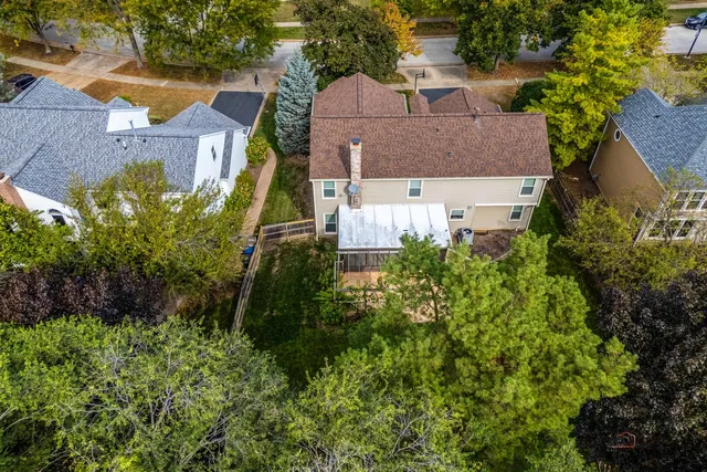 $650,000 | 126 South Fiore Parkway, Vernon Hills, IL 60061