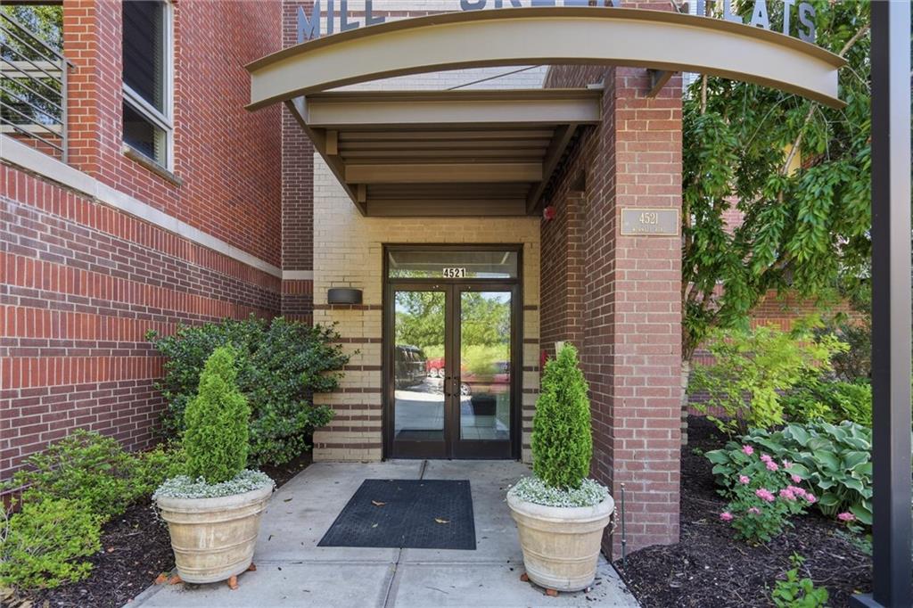 4521 Wornall Road, Unit 211 Kansas City, MO 64111 - Photo 6 of 41