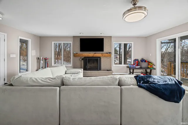 $250,000 | 1545 North 3rd Street, Logansport, IN 46947