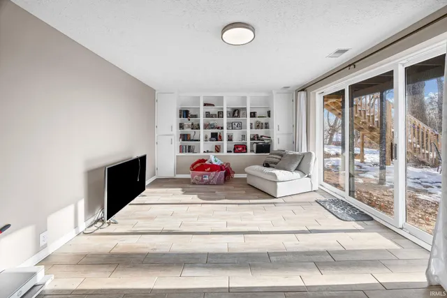 $250,000 | 1545 North 3rd Street, Logansport, IN 46947