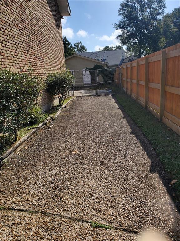 307 Midway Drive River Ridge, LA 70123 - Photo 3 of 11