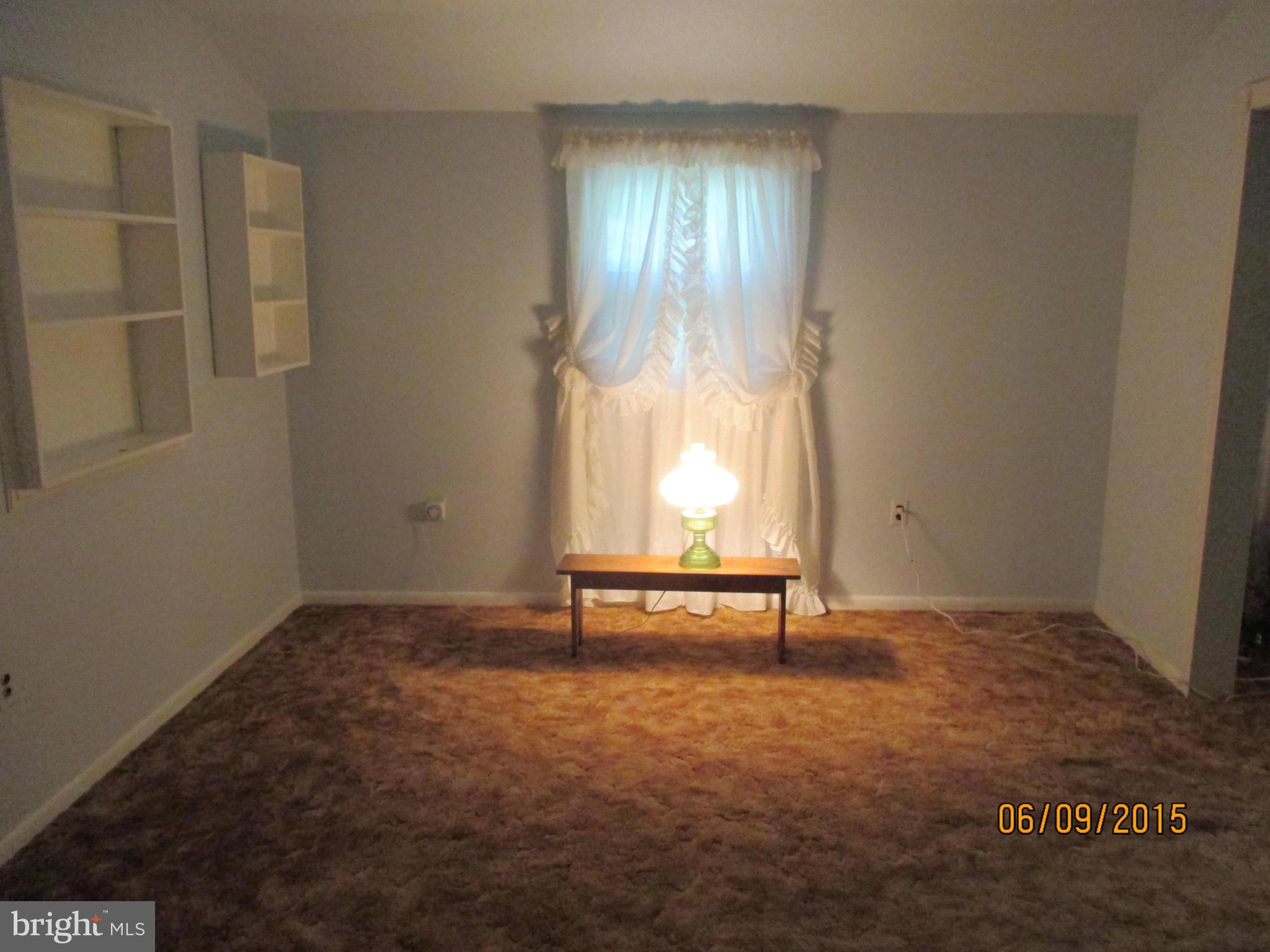 1007 Wallace Road Crownsville, MD 21032 - Photo 12 of 18 Living Room