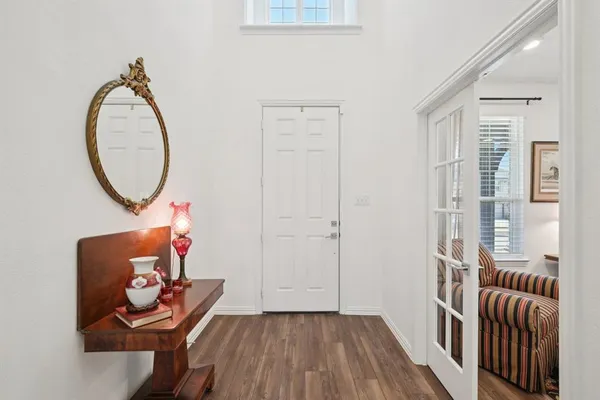 view of a livingroom with furniture and wooden floor