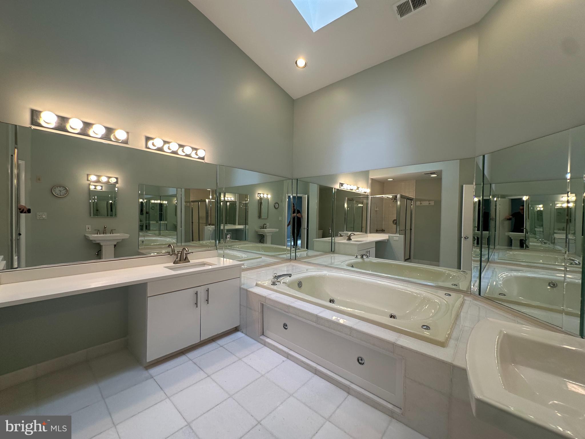 1975 Lakeport Way Reston, VA 20191 - Photo 21 of 35