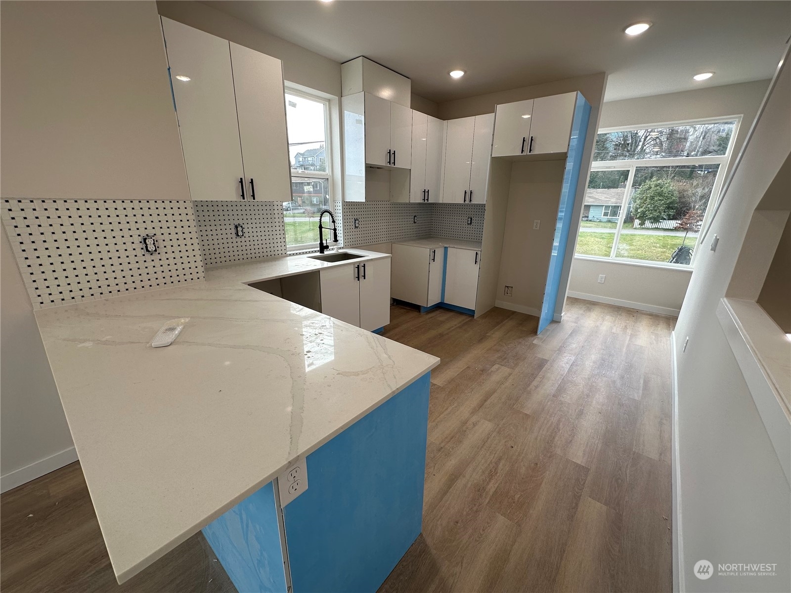 9326 Renton Avenue South Seattle, WA 98118 - Photo 3 of 14
