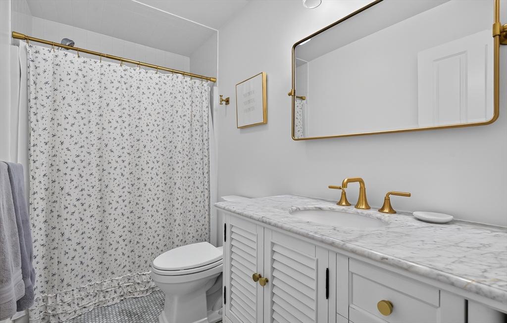 114 Fox Run Road Bolton, MA 01740 - Photo 31 of 41 Gallery Image 31