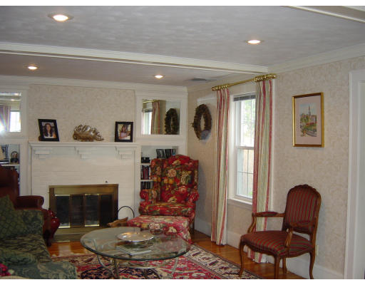 98 Farnham Street Belmont, MA 02478 - Photo 11 of 27