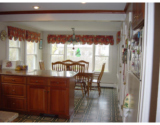 98 Farnham Street Belmont, MA 02478 - Photo 12 of 27