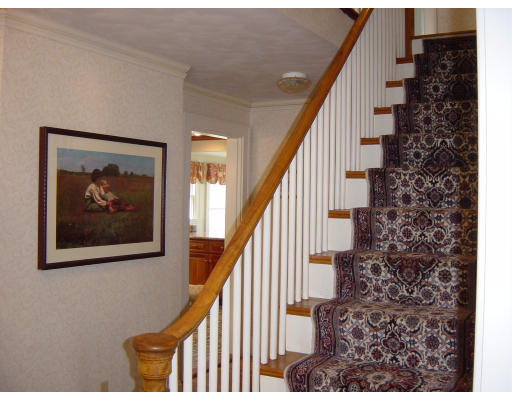 98 Farnham Street Belmont, MA 02478 - Photo 7 of 27