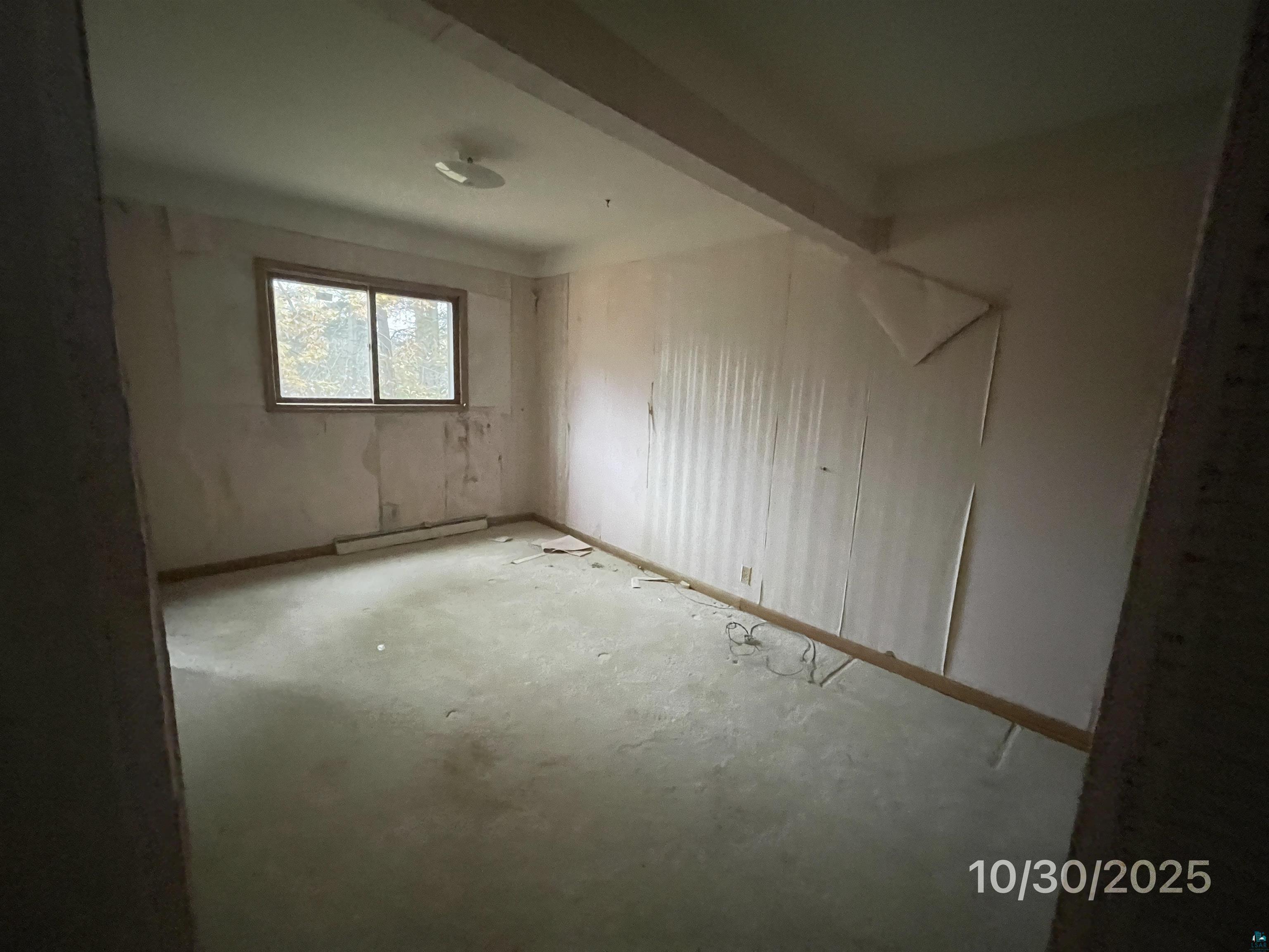 821 West Page Street Duluth, MN 55811 - Photo 14 of 34