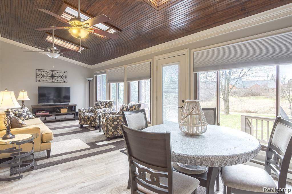 2810 Sandhurst Rochester Hills, MI 48307 - Photo 17 of 33
