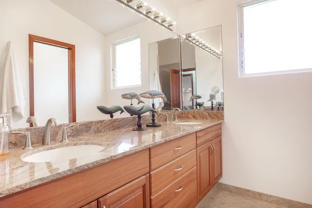 $1,689,000 | 75-795 Hiona Street, Kailua-Kona, HI 96740