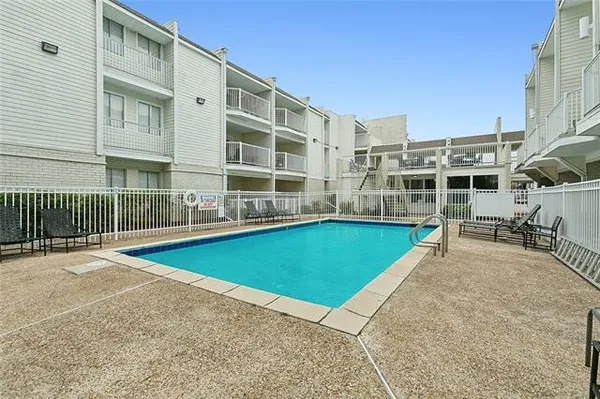 $113,000 | 3805 Houma Boulevard, Unit A202, Metairie, LA 70006