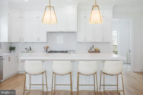 $2,295,000 | 8806 Walnut Hill Road, Chevy Chase, MD 20815