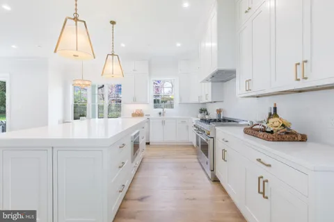 $2,295,000 | 8806 Walnut Hill Road, Chevy Chase, MD 20815