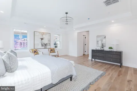 $2,295,000 | 8806 Walnut Hill Road, Chevy Chase, MD 20815