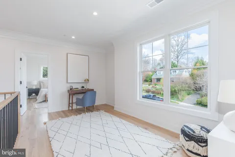 $2,295,000 | 8806 Walnut Hill Road, Chevy Chase, MD 20815