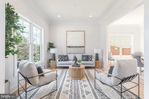 $2,295,000 | 8806 Walnut Hill Road, Chevy Chase, MD 20815