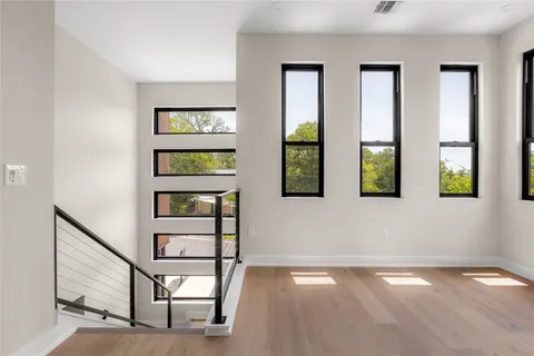 $2,100,000 | 2200 De Verne Street, Austin, TX 78704