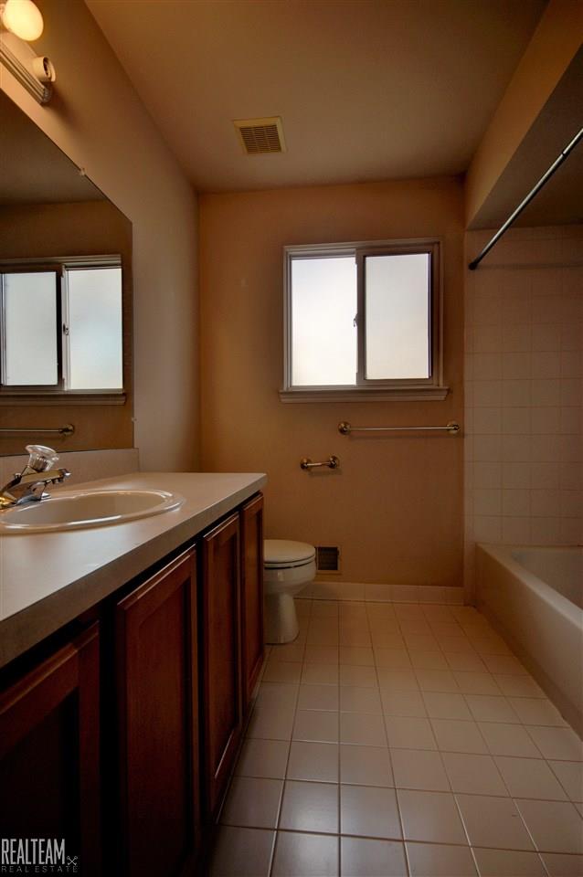 8403 East Pearson Road Utica, MI 48316 - Photo 16 of 18 31278730-15.JPG