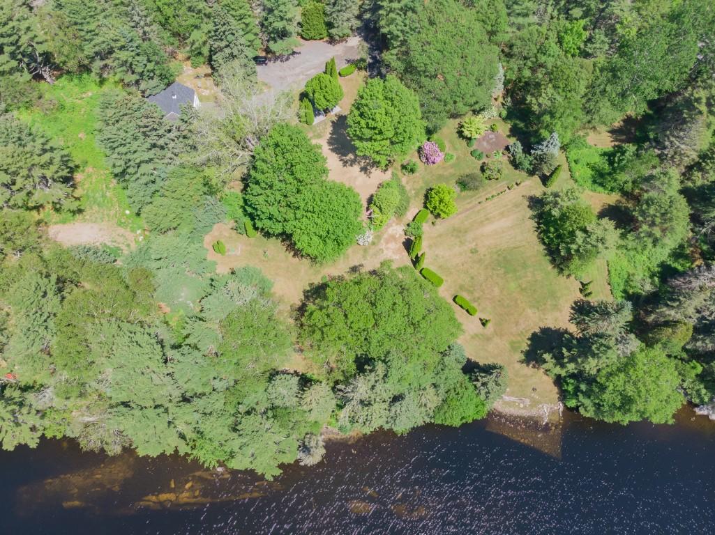 26 Logan Road Boothbay Harbor, ME 04575 - Photo 4 of 30 4. 26LoganRd--34