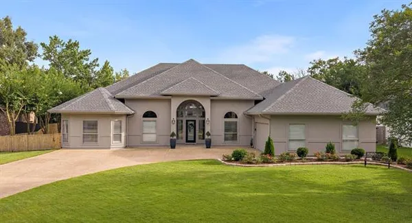 $643,000 | 138 Acadian Lane, Mandeville, LA 70471