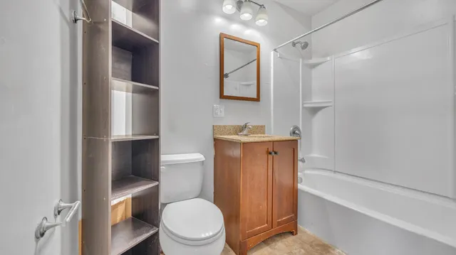 $1,300 | 1717 Sibley Court, Unit LOWR, Sheboygan, WI 53081