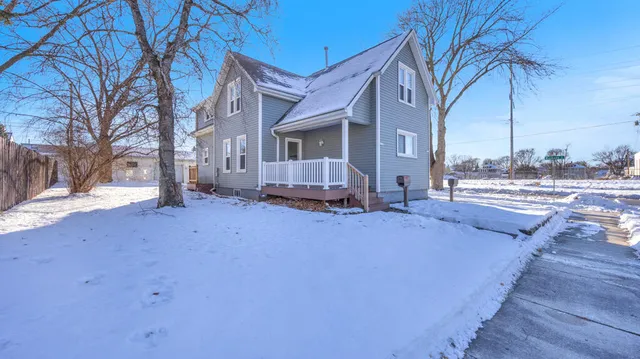 $1,300 | 1717 Sibley Court, Unit LOWR, Sheboygan, WI 53081