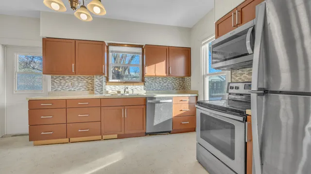 $1,300 | 1717 Sibley Court, Unit LOWR, Sheboygan, WI 53081