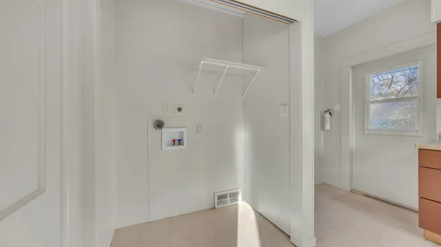 $1,300 | 1717 Sibley Court, Unit LOWR, Sheboygan, WI 53081