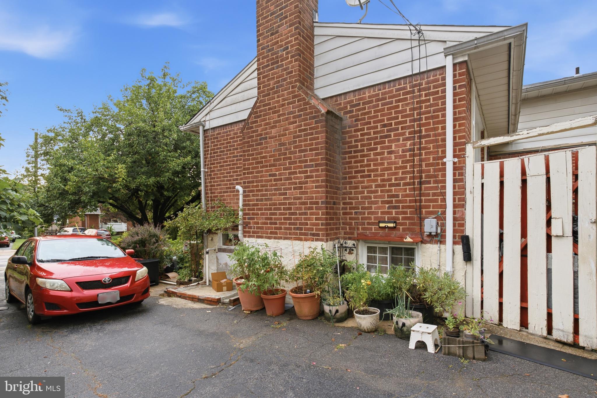 903 Starbit Road Towson, MD 21286 - Photo 4 of 49 Gallery Image 4
