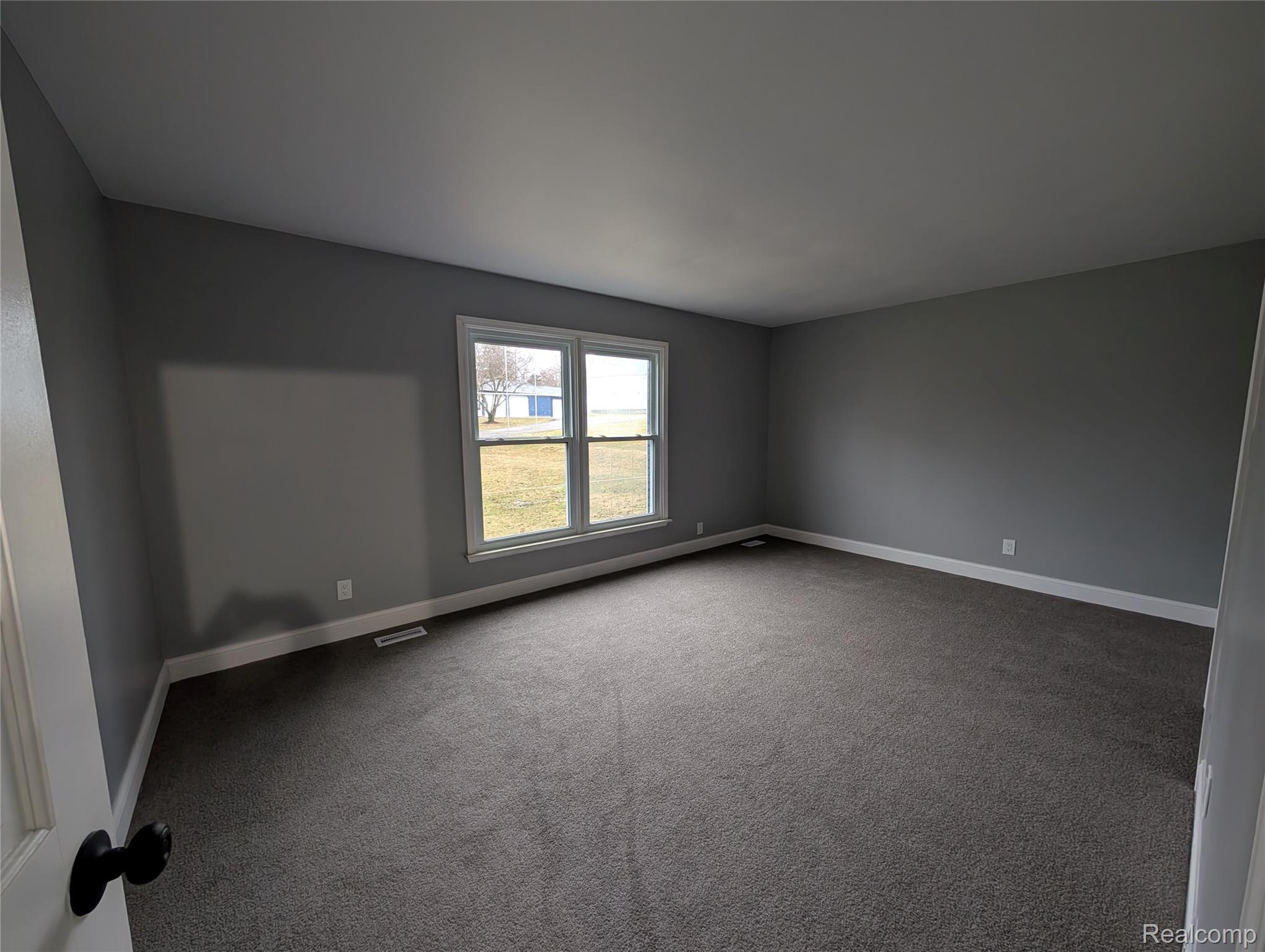 6353 Perry Road Grand Blanc, MI 48439 - Photo 24 of 34 Jack and Jill bedroom 6
