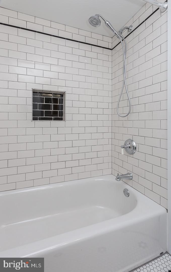 104 Woodside Road, Unit B205 Haverford, PA 19041 - Photo 19 of 20